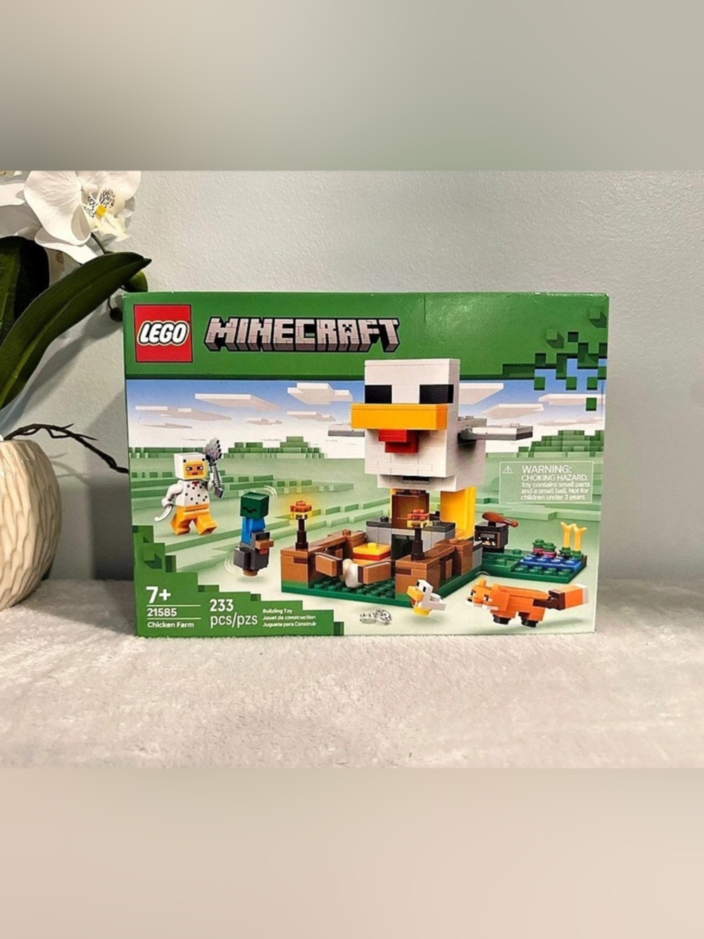 LEGO Minecraft The Chicken Farm 21585 Building Set NIB